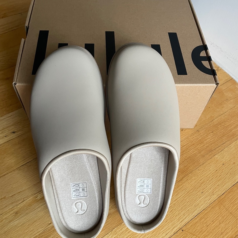 Lululemon SwayDay Mule Slip-On Clogs